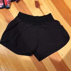 Lululemon tracker short black size 4